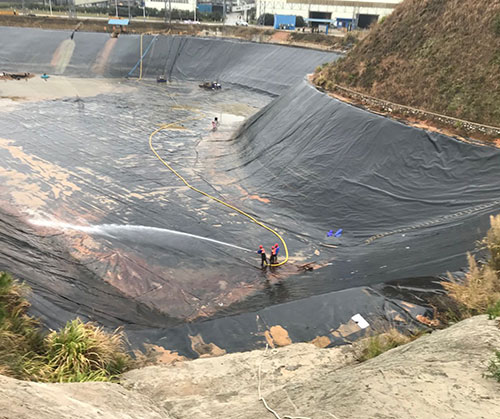 万源废水池清理